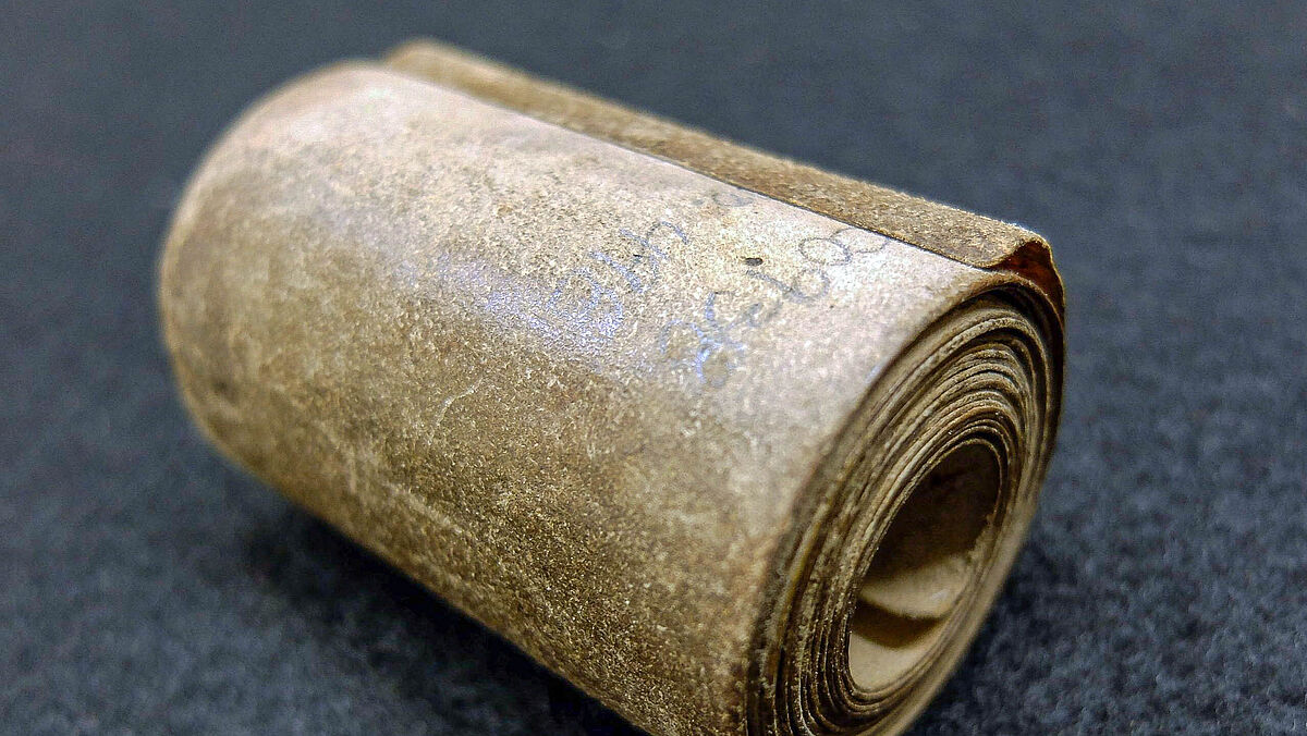 Schriftrolle aus dem 17. Jahrhundert Schriftrolle aus dem 17. Jahrhundert