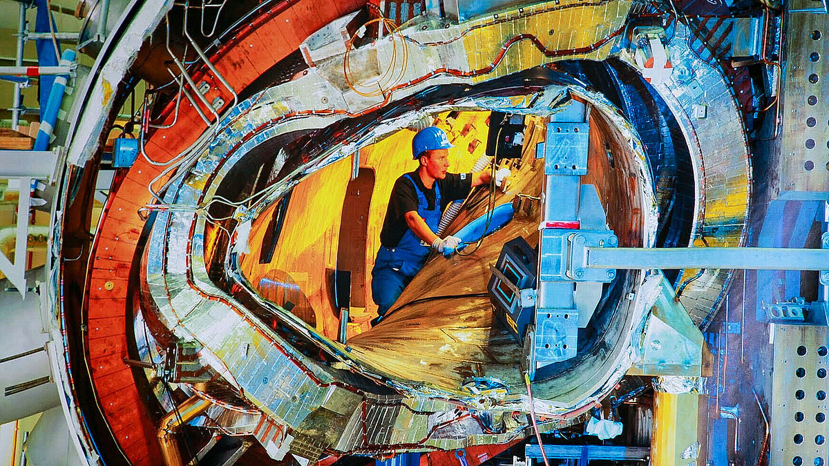 A view inside the Wendelstein 7-X fusion furnace at the Max Planck Institute for Plasma Physics (IPP), Greifswald A view inside the Wendelstein 7-X fusion furnace at the Max Planck Institute for Plasma Physics (IPP), Greifswald